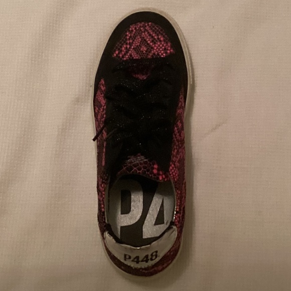 ✨P448 Pink Snake Skin Shoes✨ - Picture 2 of 11